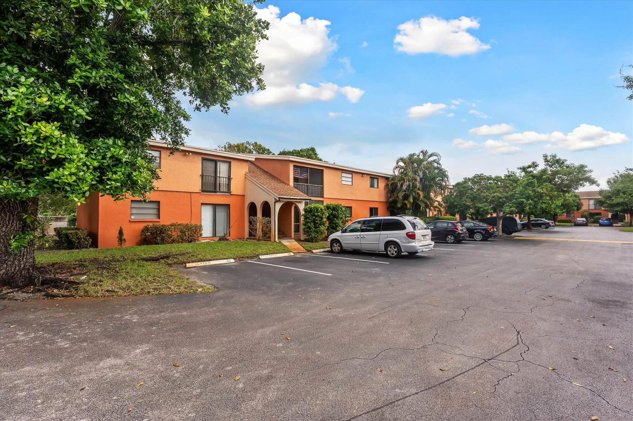 50 SE 12th Street, #1600