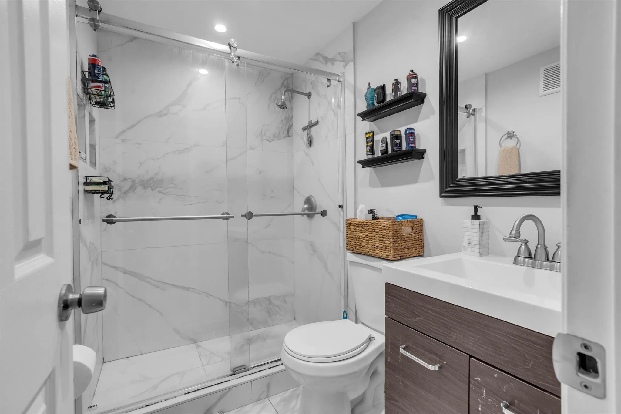 301 E Mcnab Road, #103