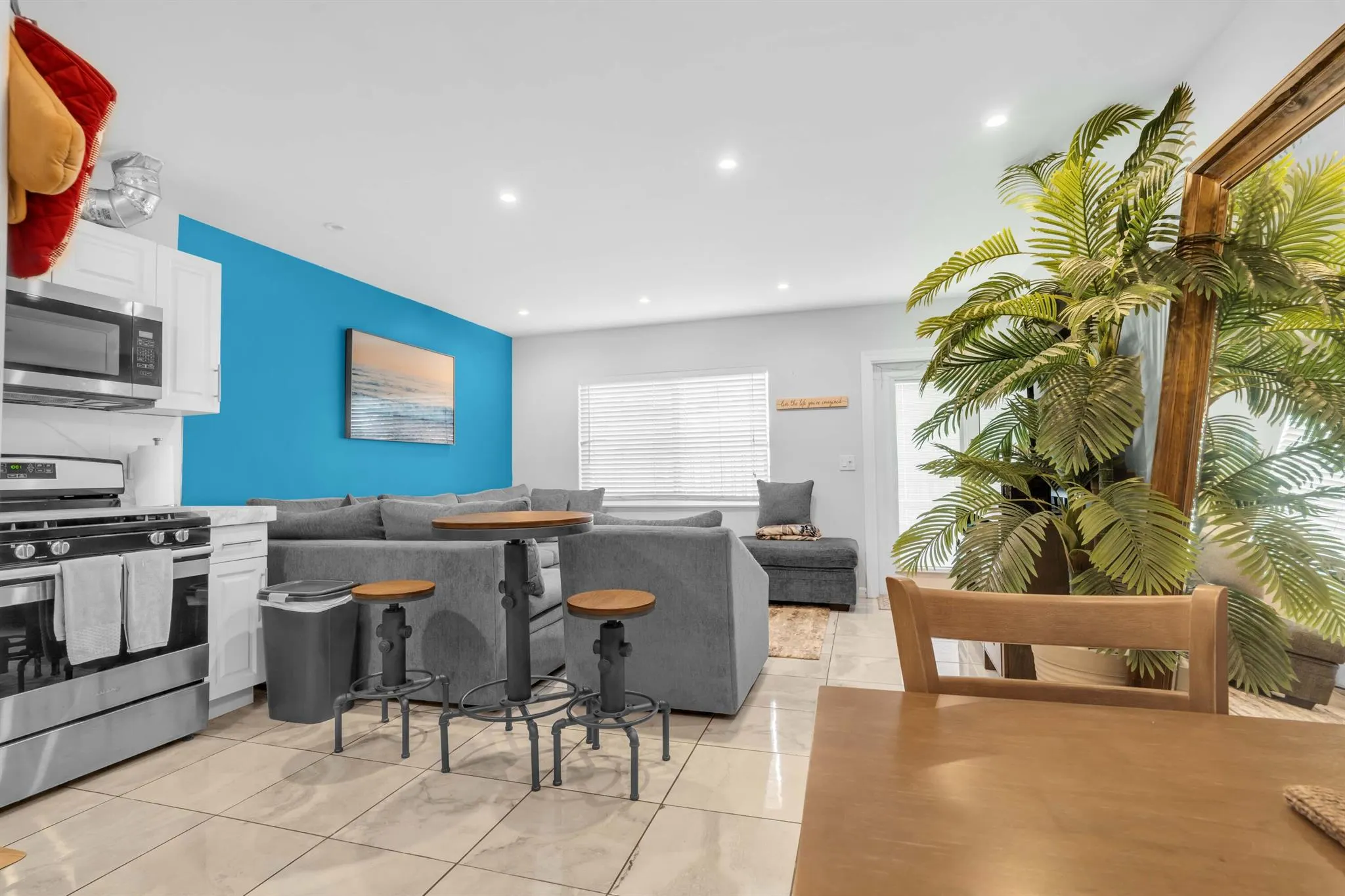 301 E Mcnab Road, #103