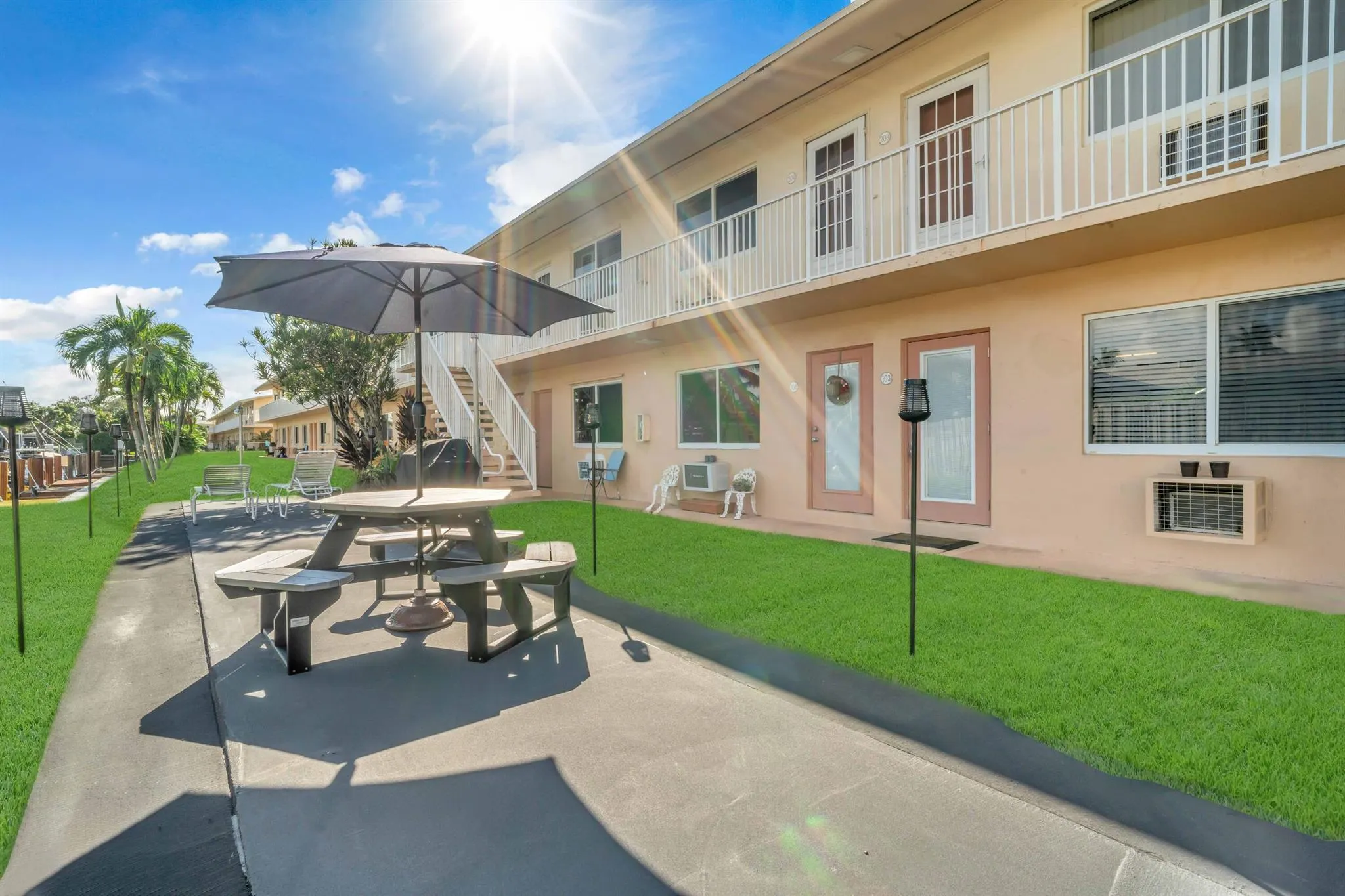 301 E Mcnab Road, #103