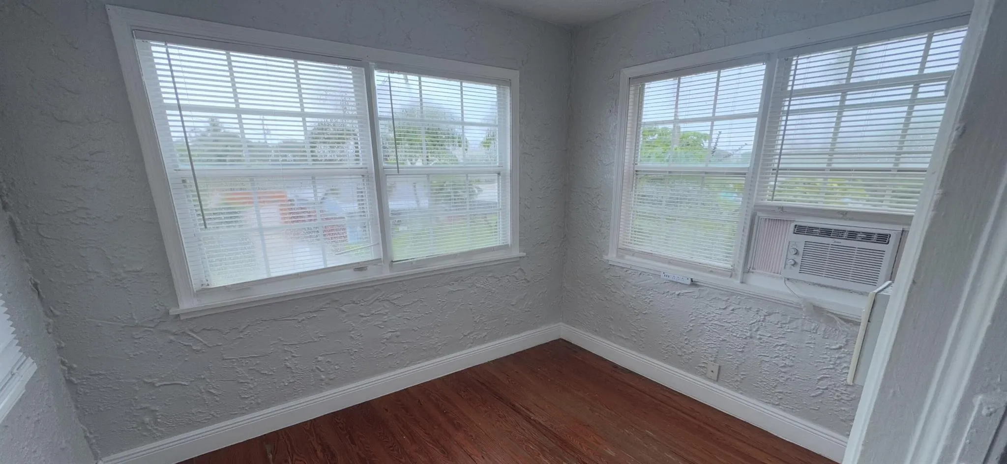 736 Omar Road, #4