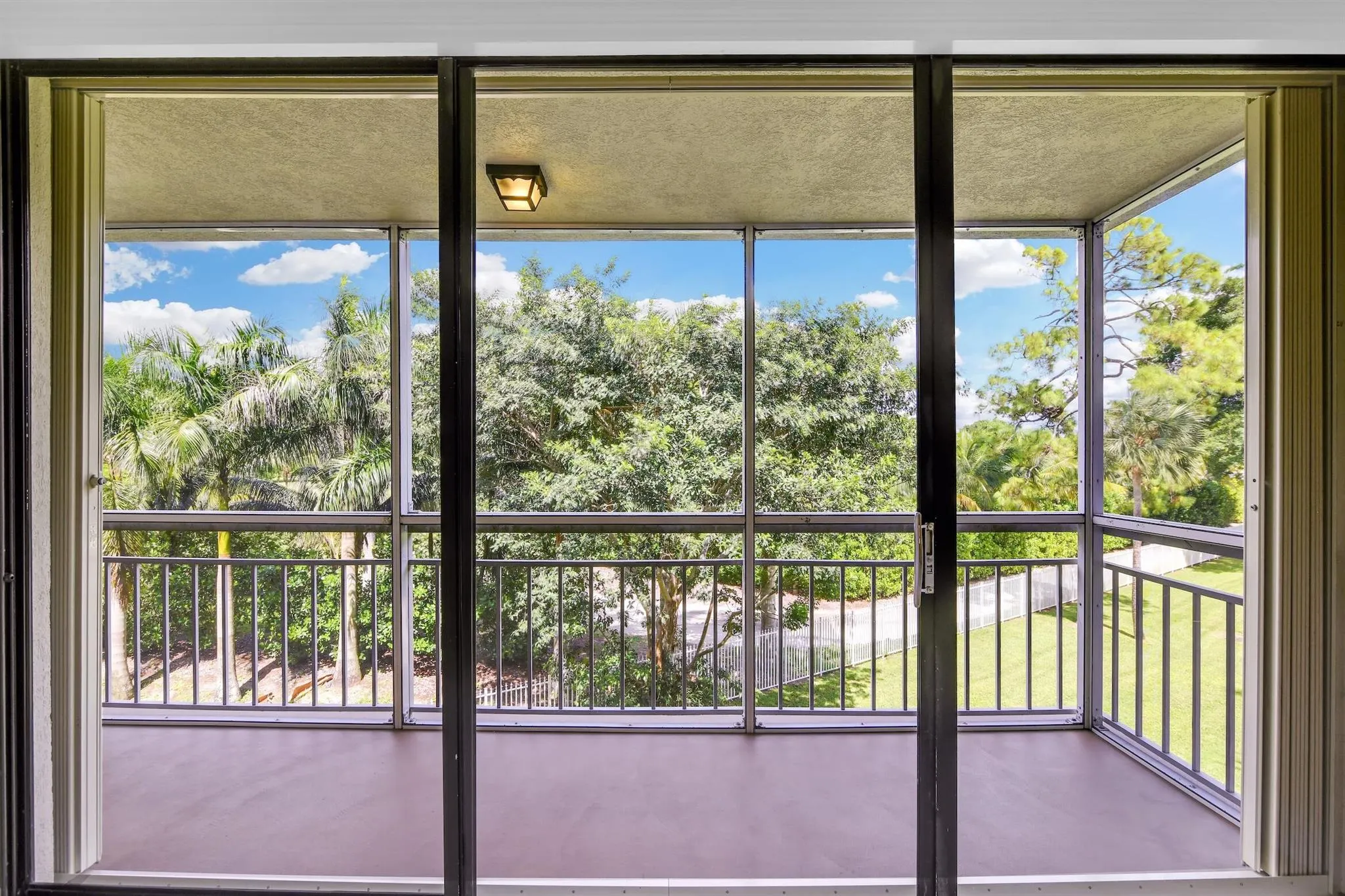 6133 Balboa Circle, #304