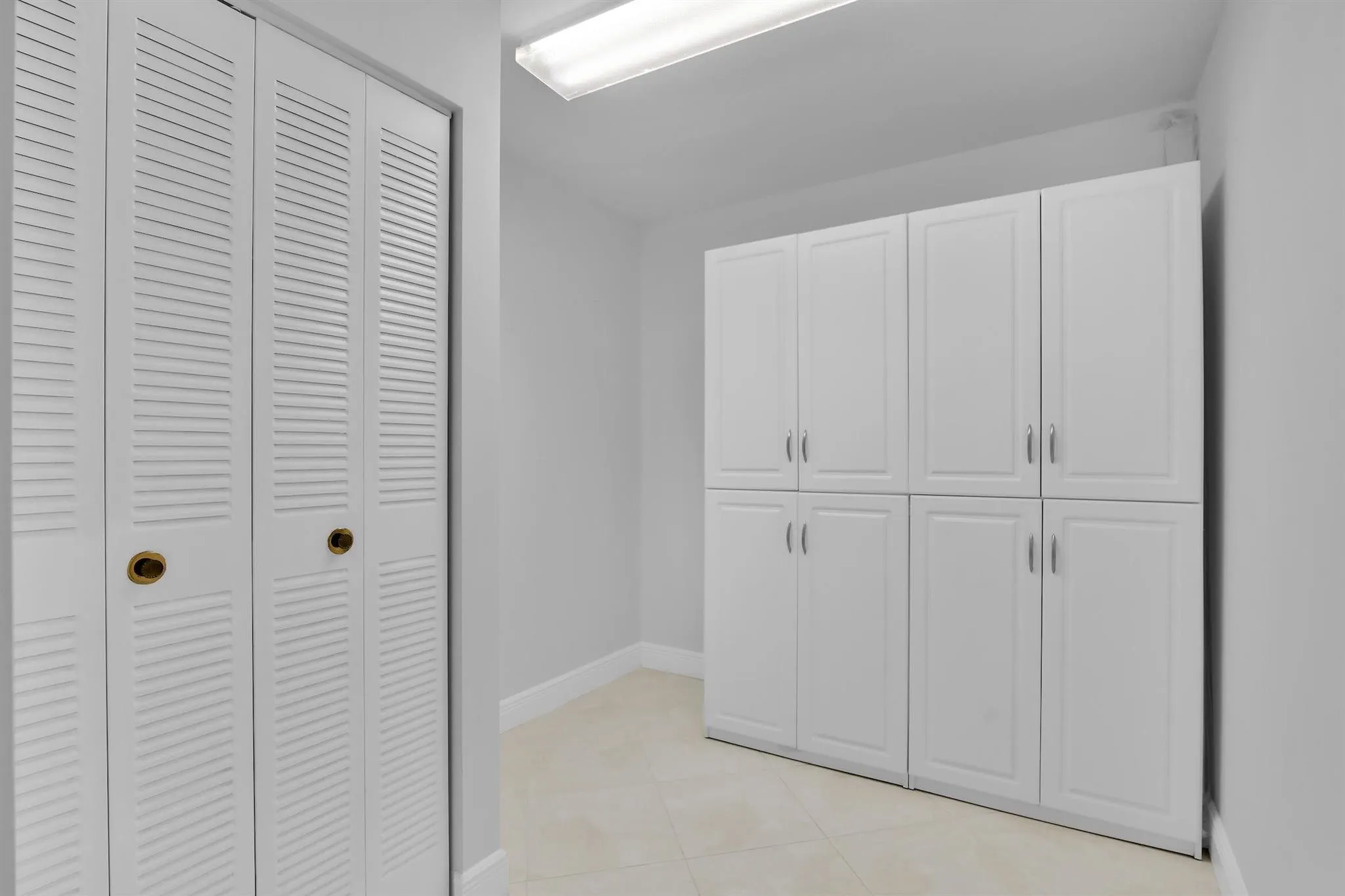 6133 Balboa Circle, #304