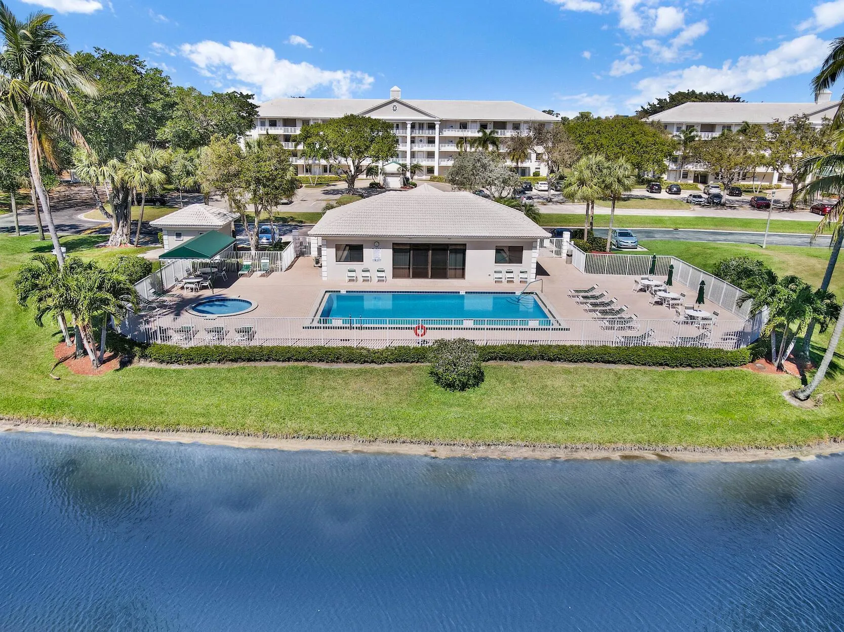 6133 Balboa Circle, #304