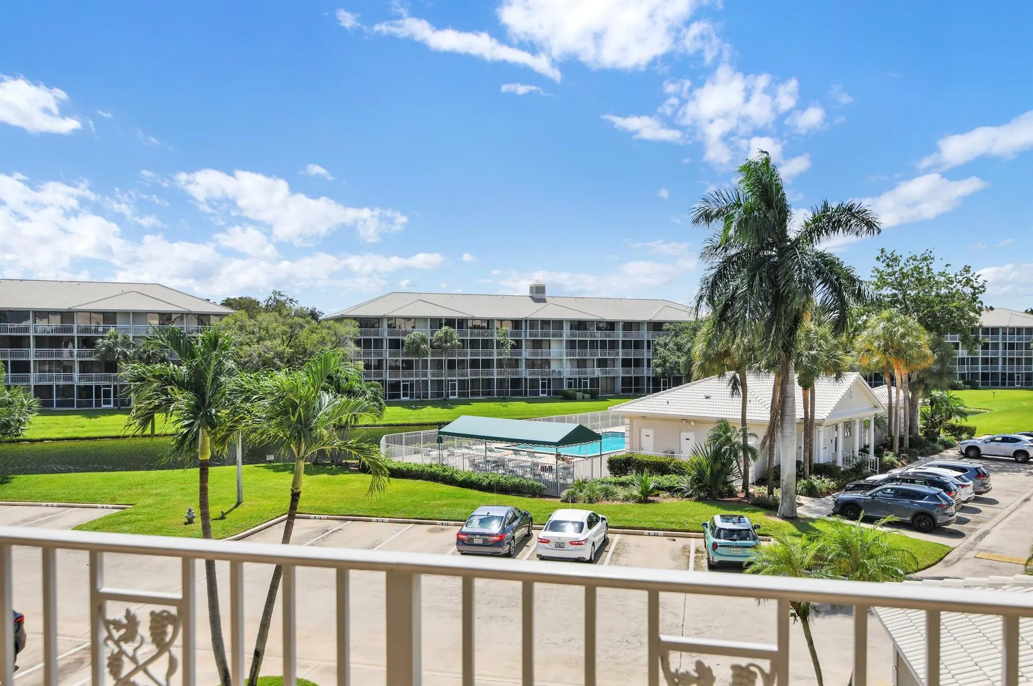 6133 Balboa Circle, #304