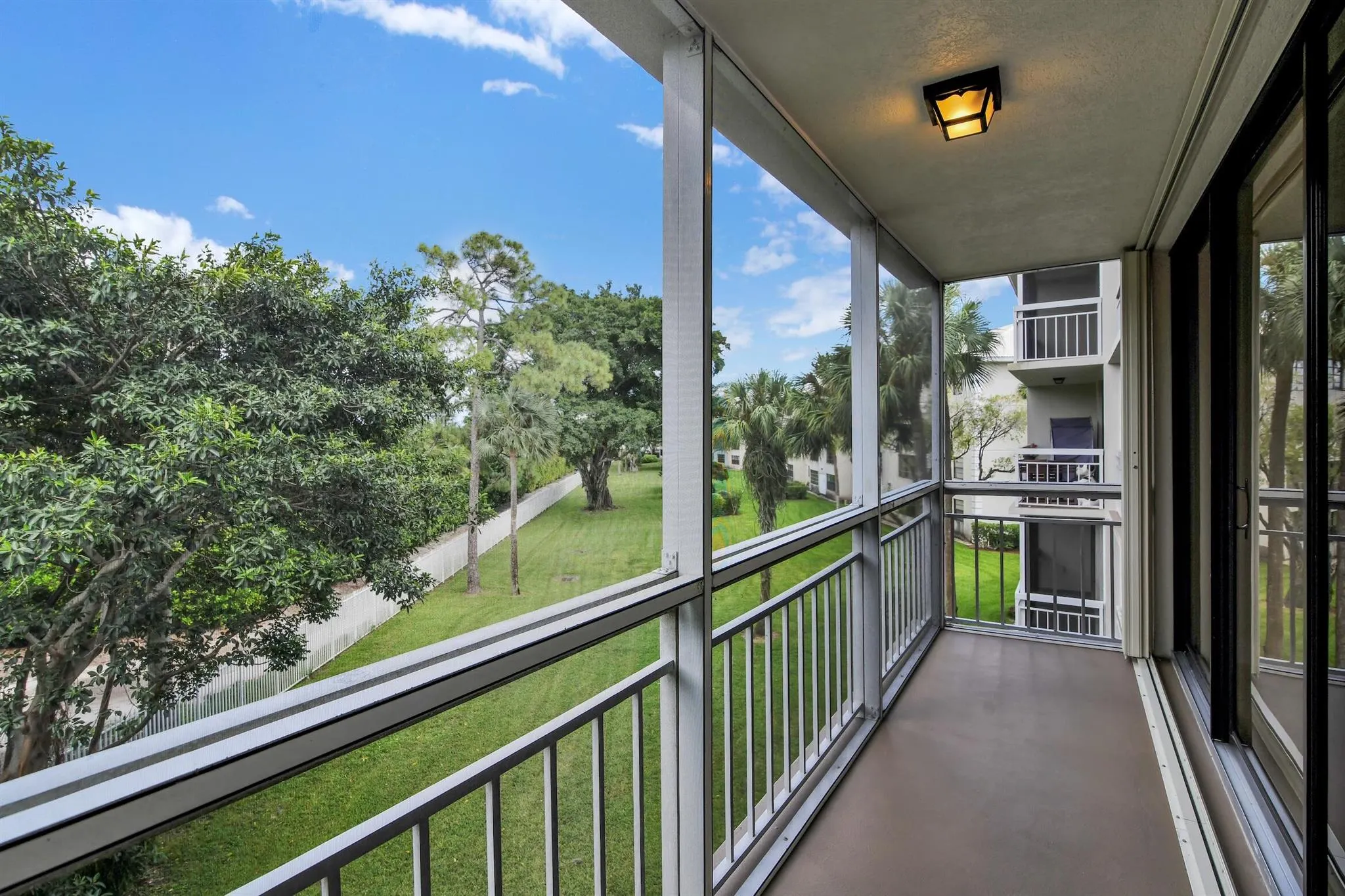 6133 Balboa Circle, #304