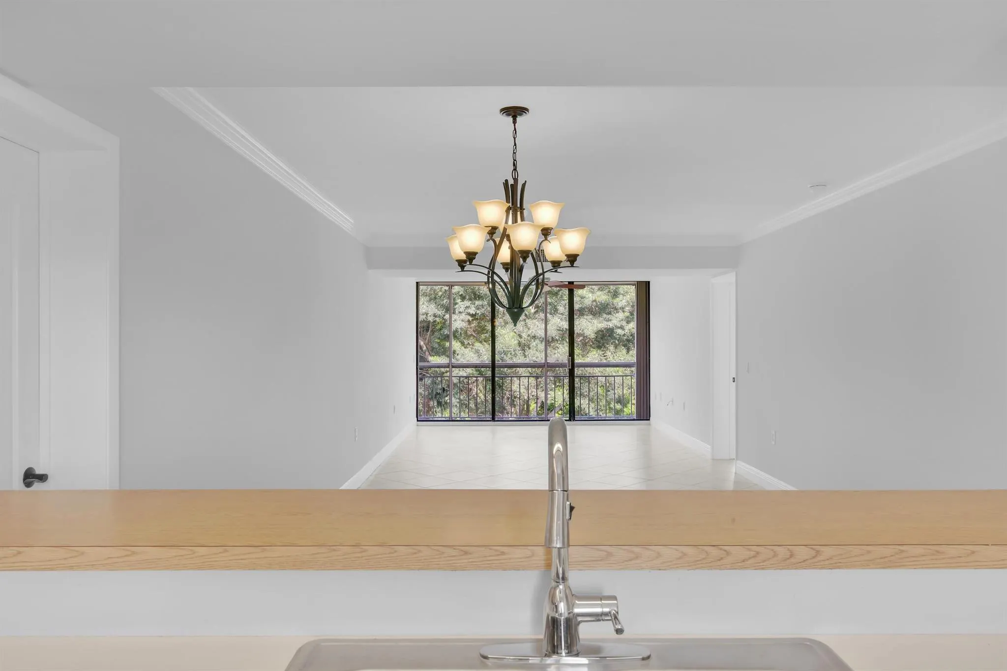 6133 Balboa Circle, #304