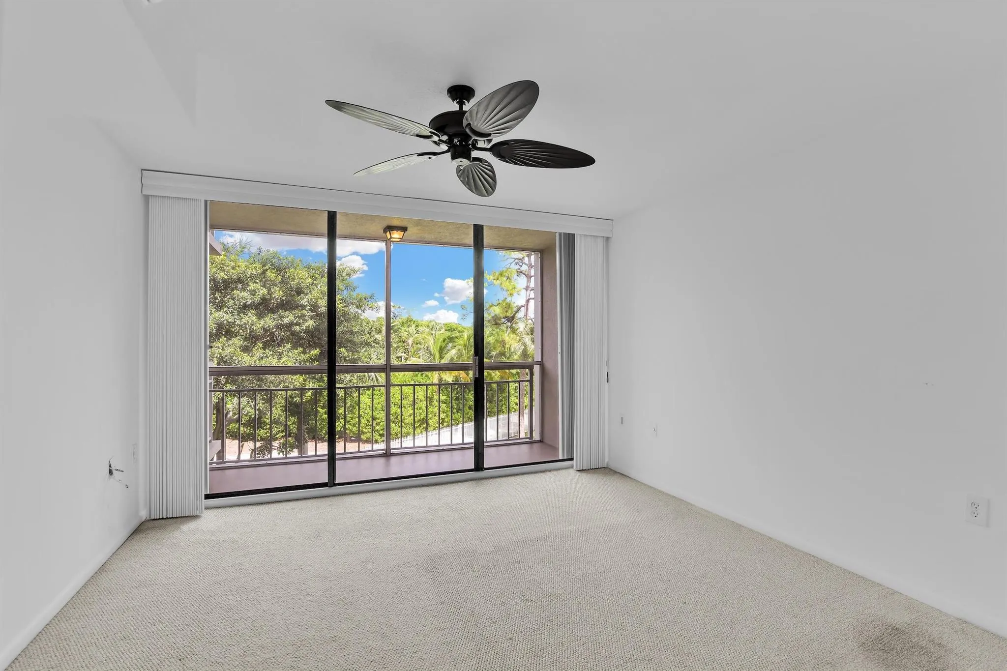 6133 Balboa Circle, #304