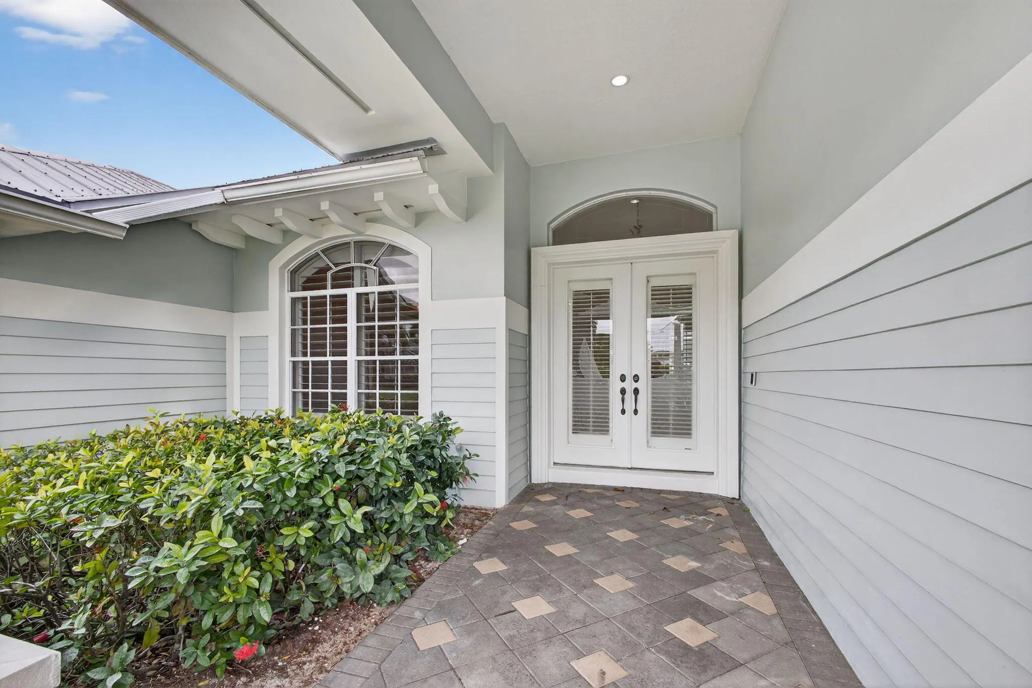 8401 SE Ketch Court