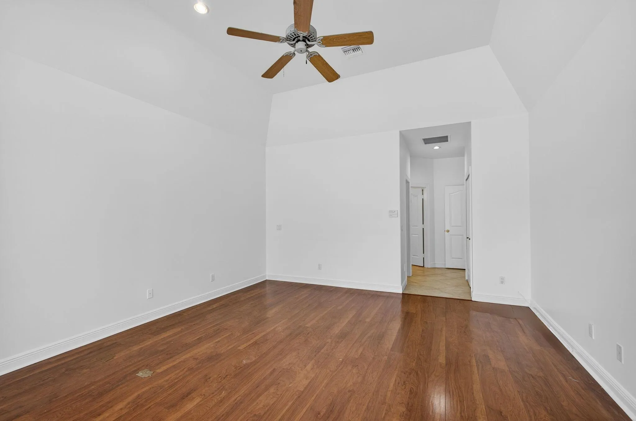 8401 SE Ketch Court