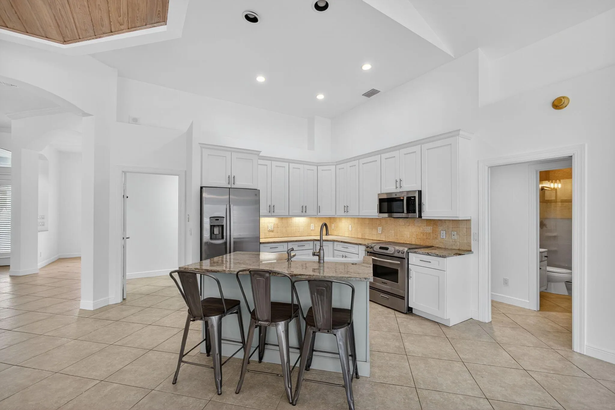 8401 SE Ketch Court