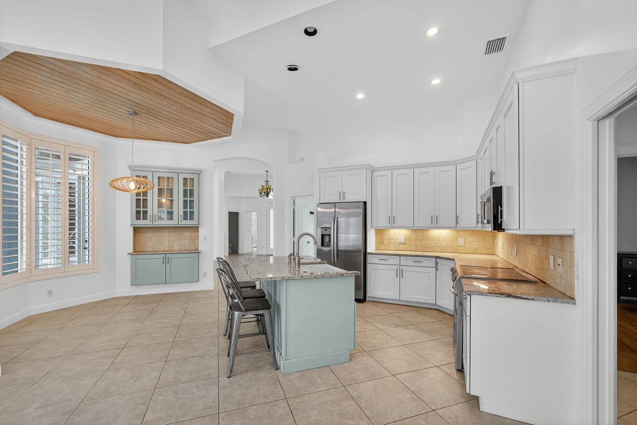 8401 SE Ketch Court