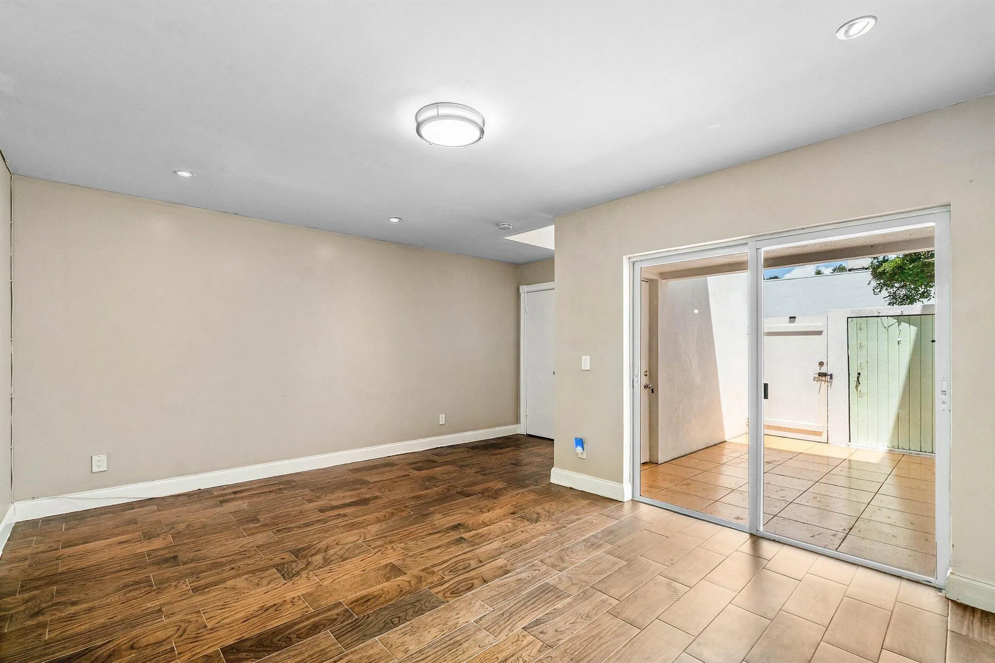 5090 Elmhurst Road, #E
