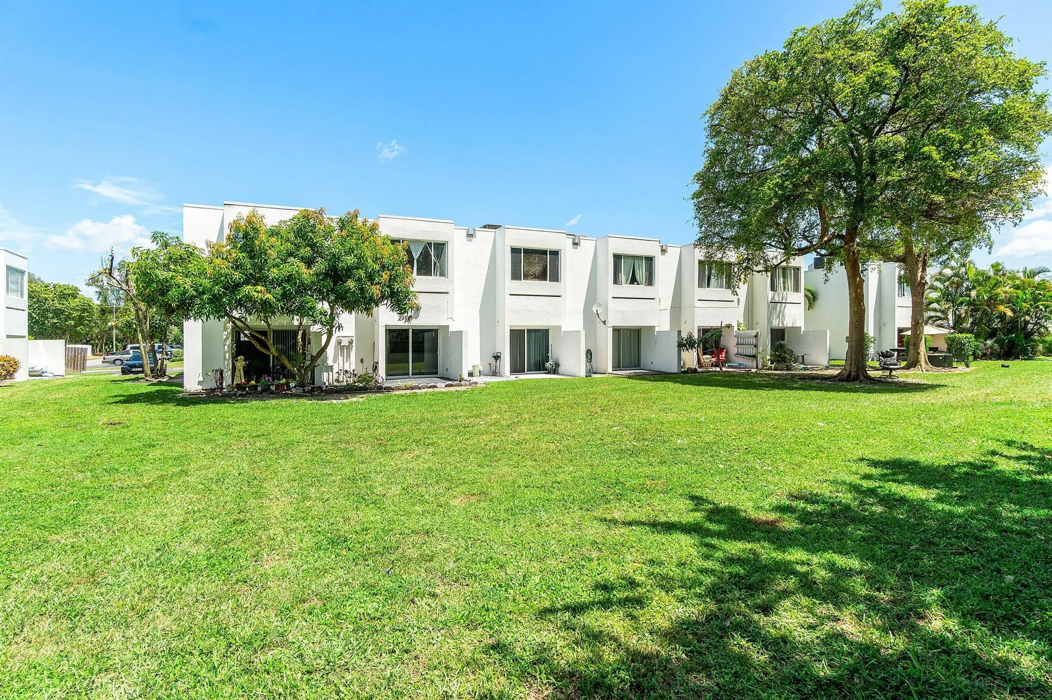 5090 Elmhurst Road, #E