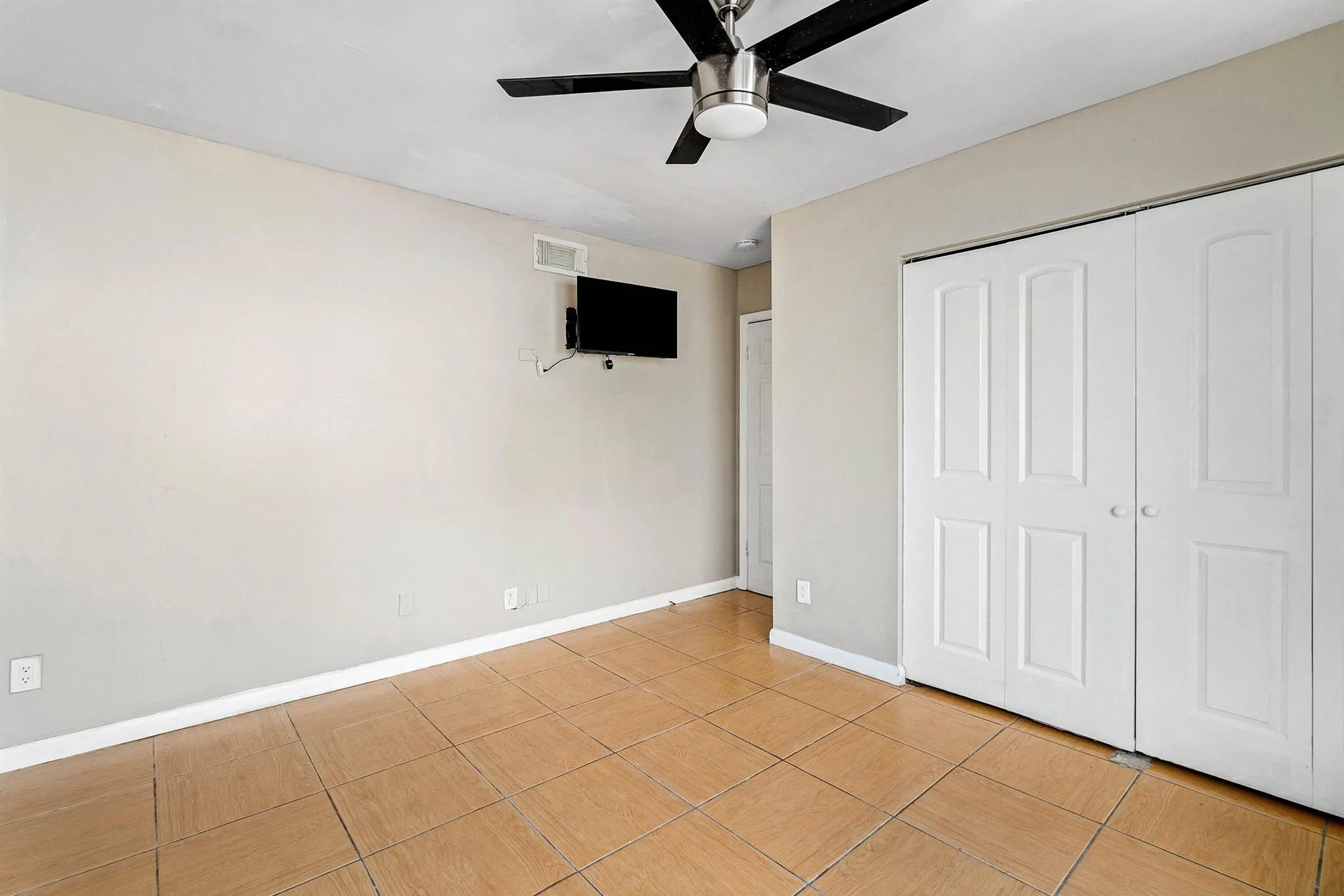 5090 Elmhurst Road, #E