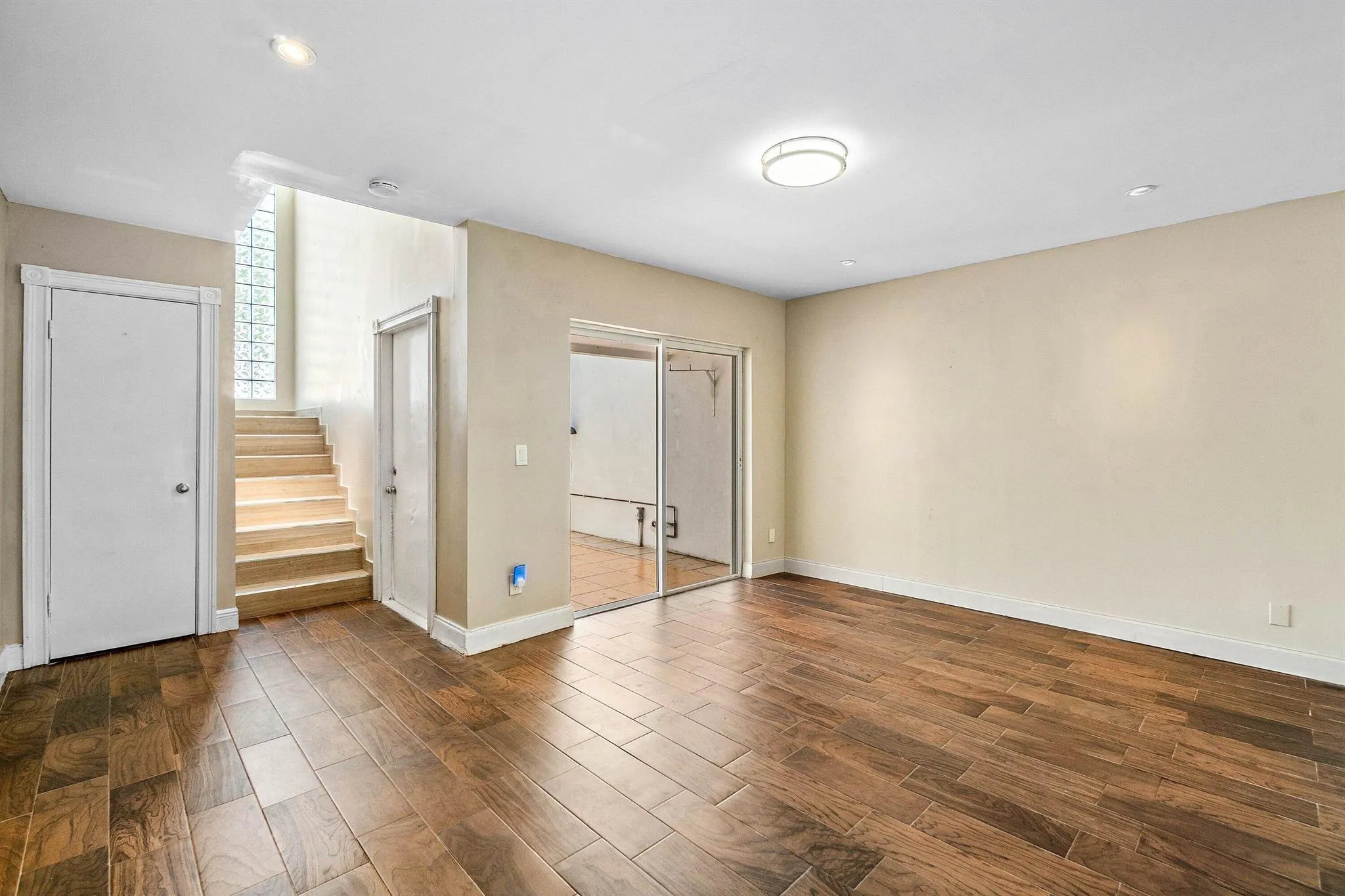 5090 Elmhurst Road, #E