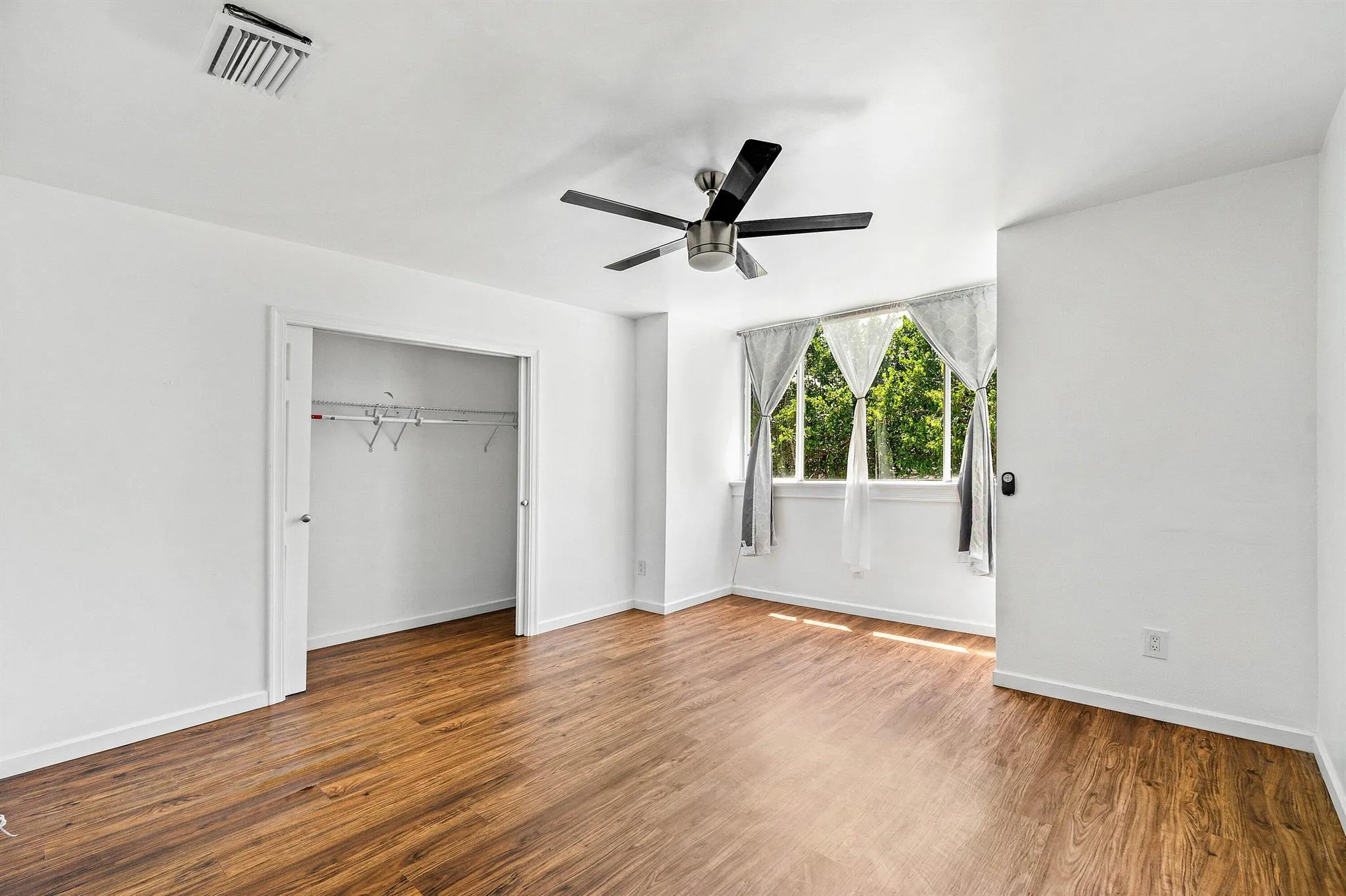 5090 Elmhurst Road, #E
