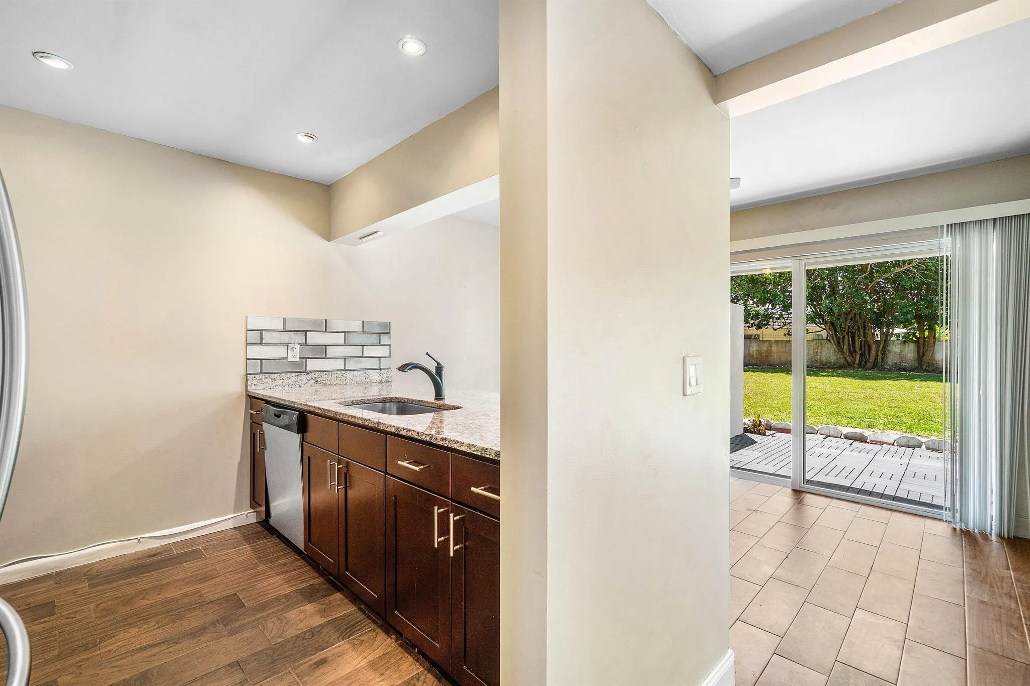 5090 Elmhurst Road, #E