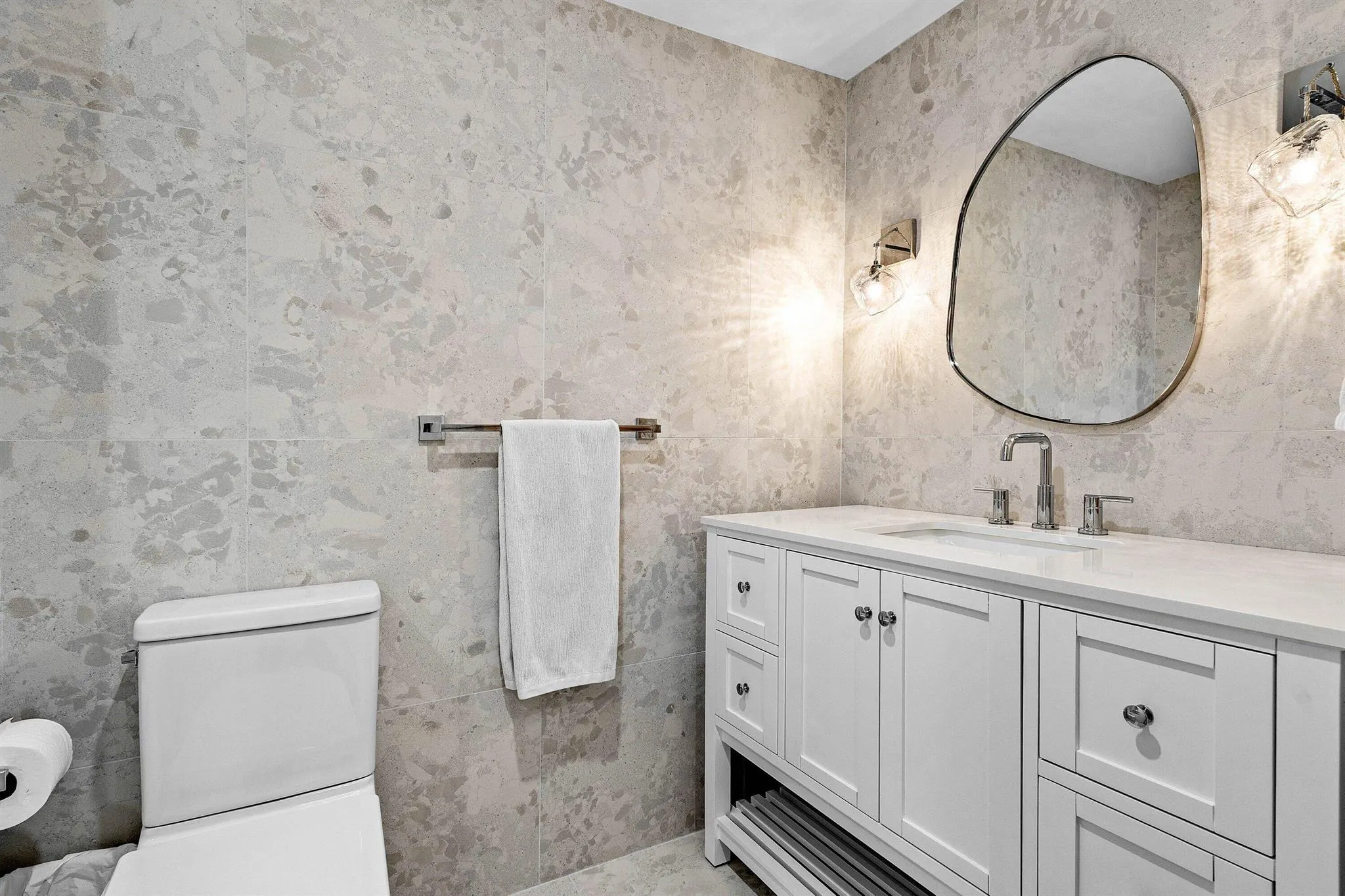 220 Macfarlane Drive, #S-805