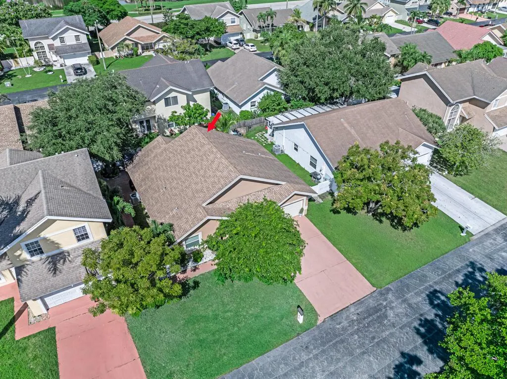 610 NW 207th Avenue