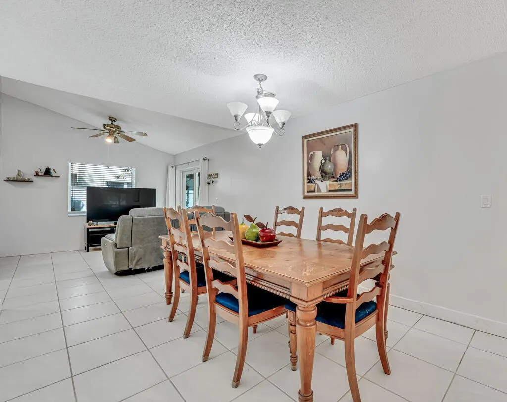 610 NW 207th Avenue