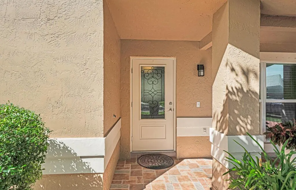 610 NW 207th Avenue