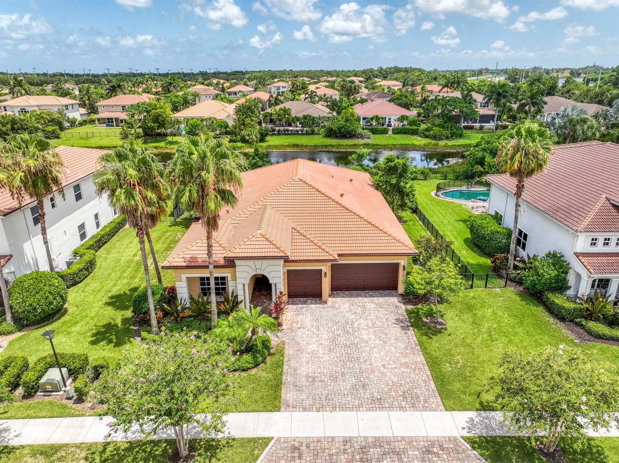 172 Manor Circle