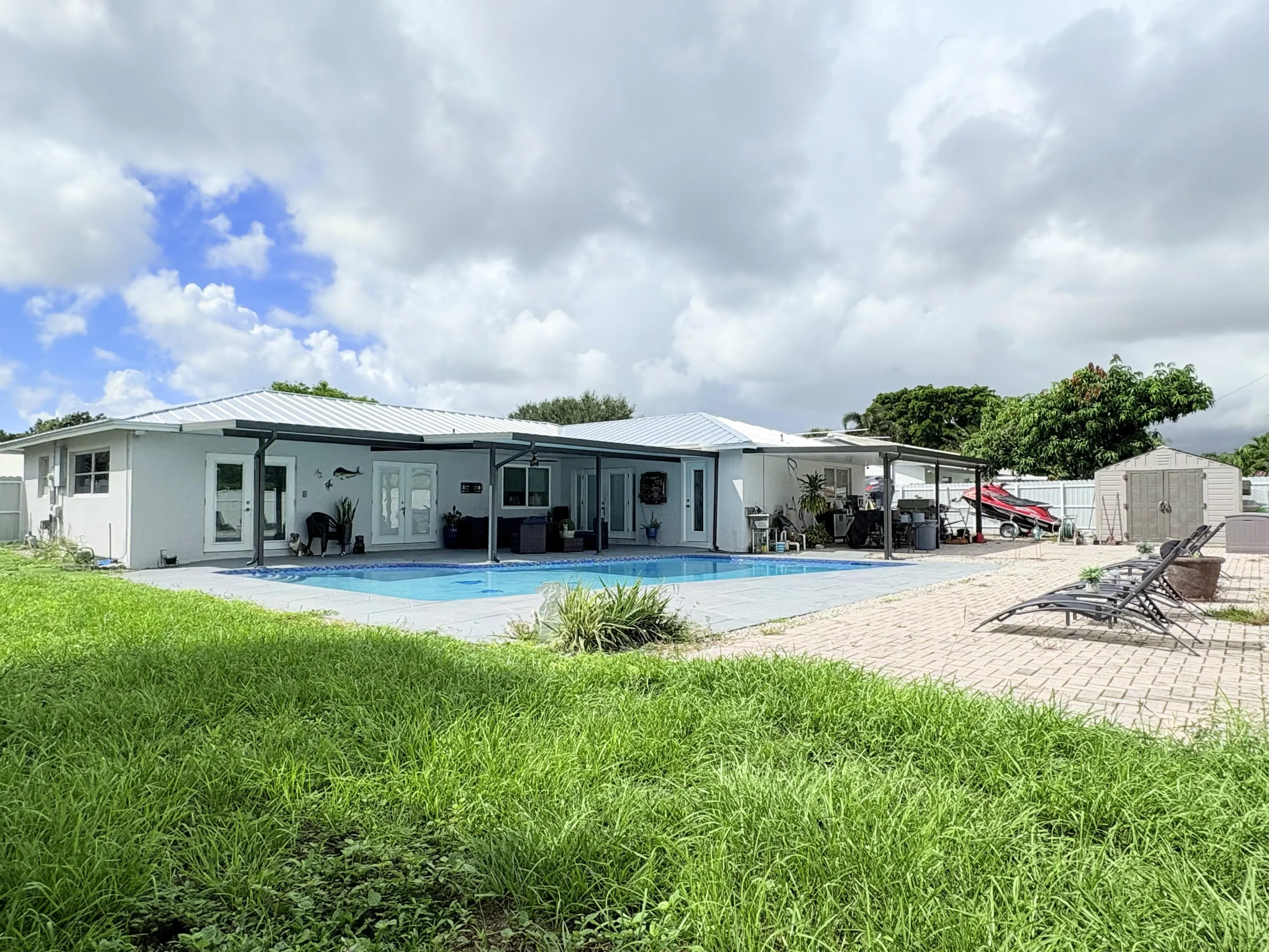 1861 Caribbean Road W