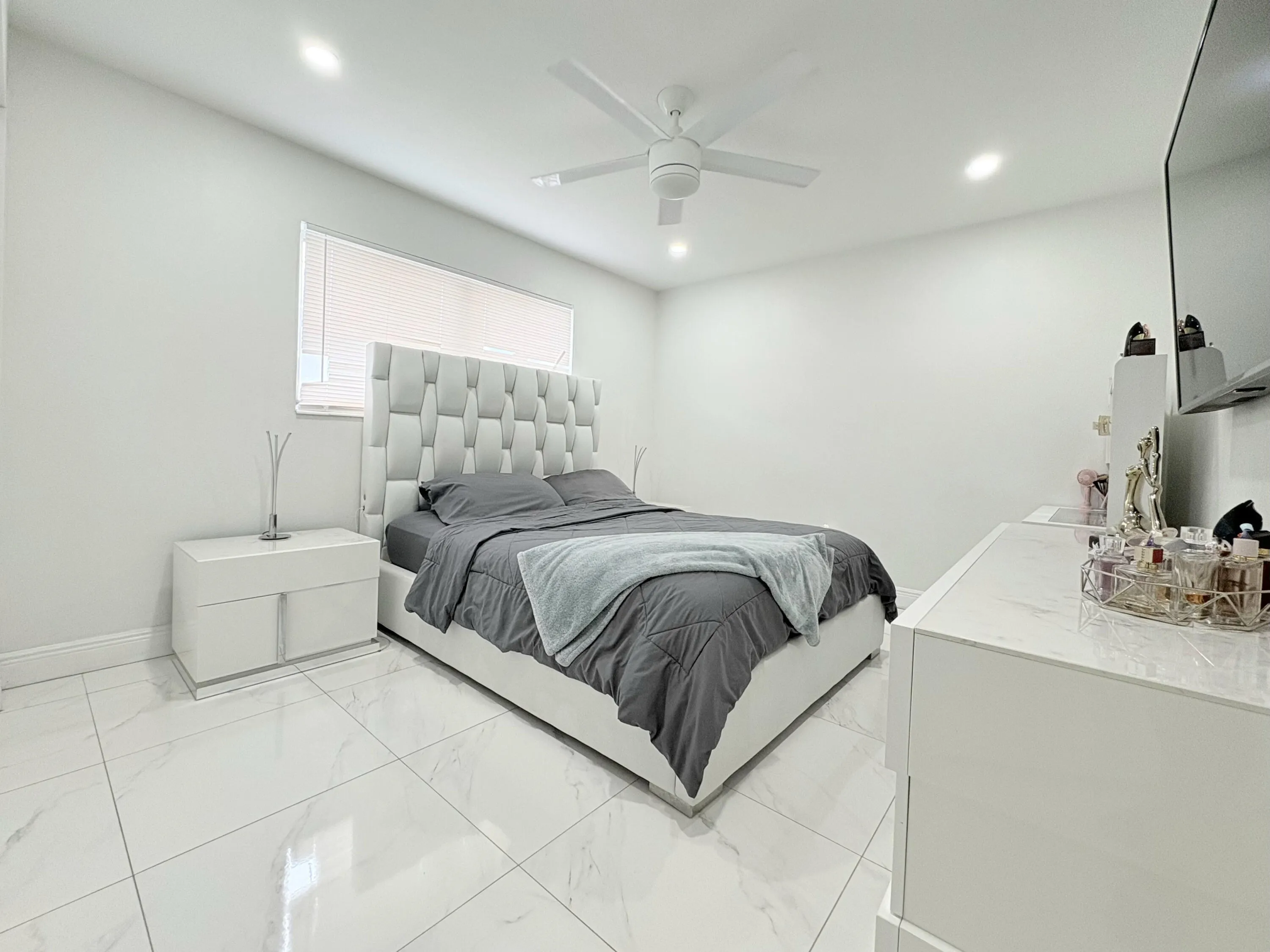 1861 Caribbean Road W