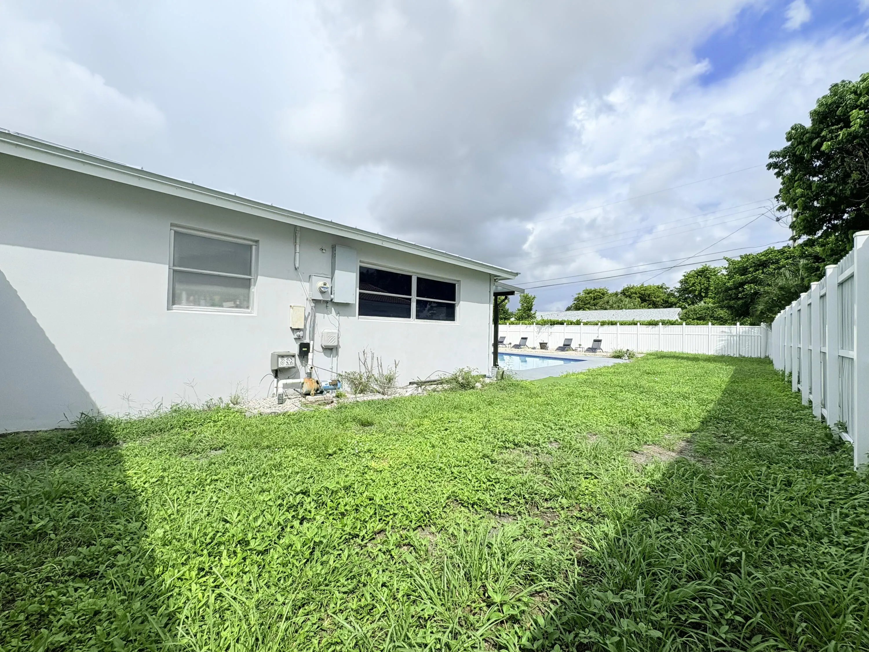 1861 Caribbean Road W