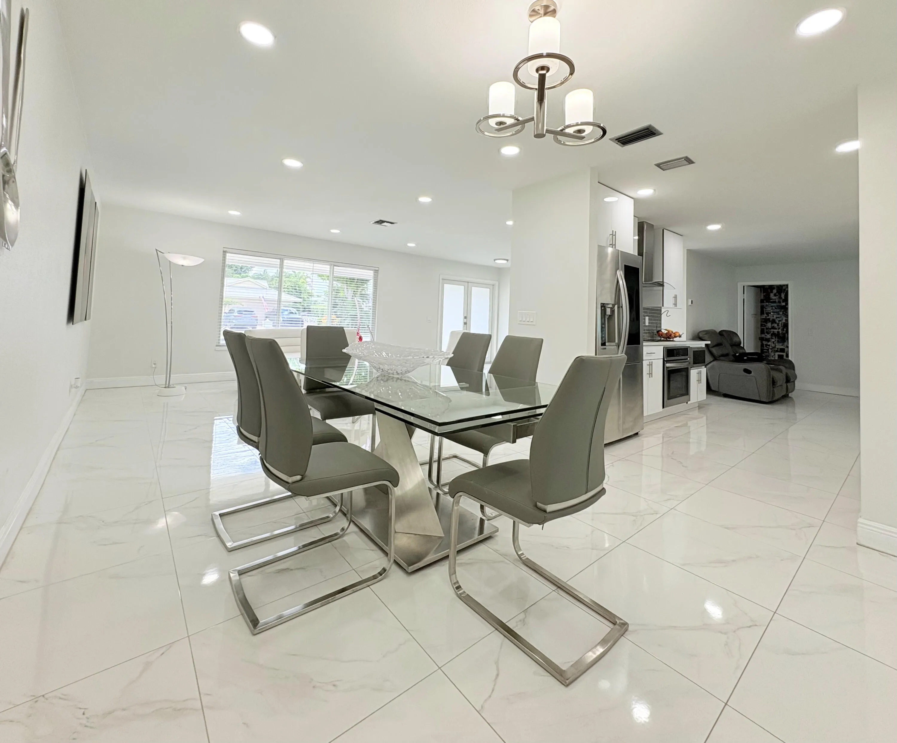 1861 Caribbean Road W