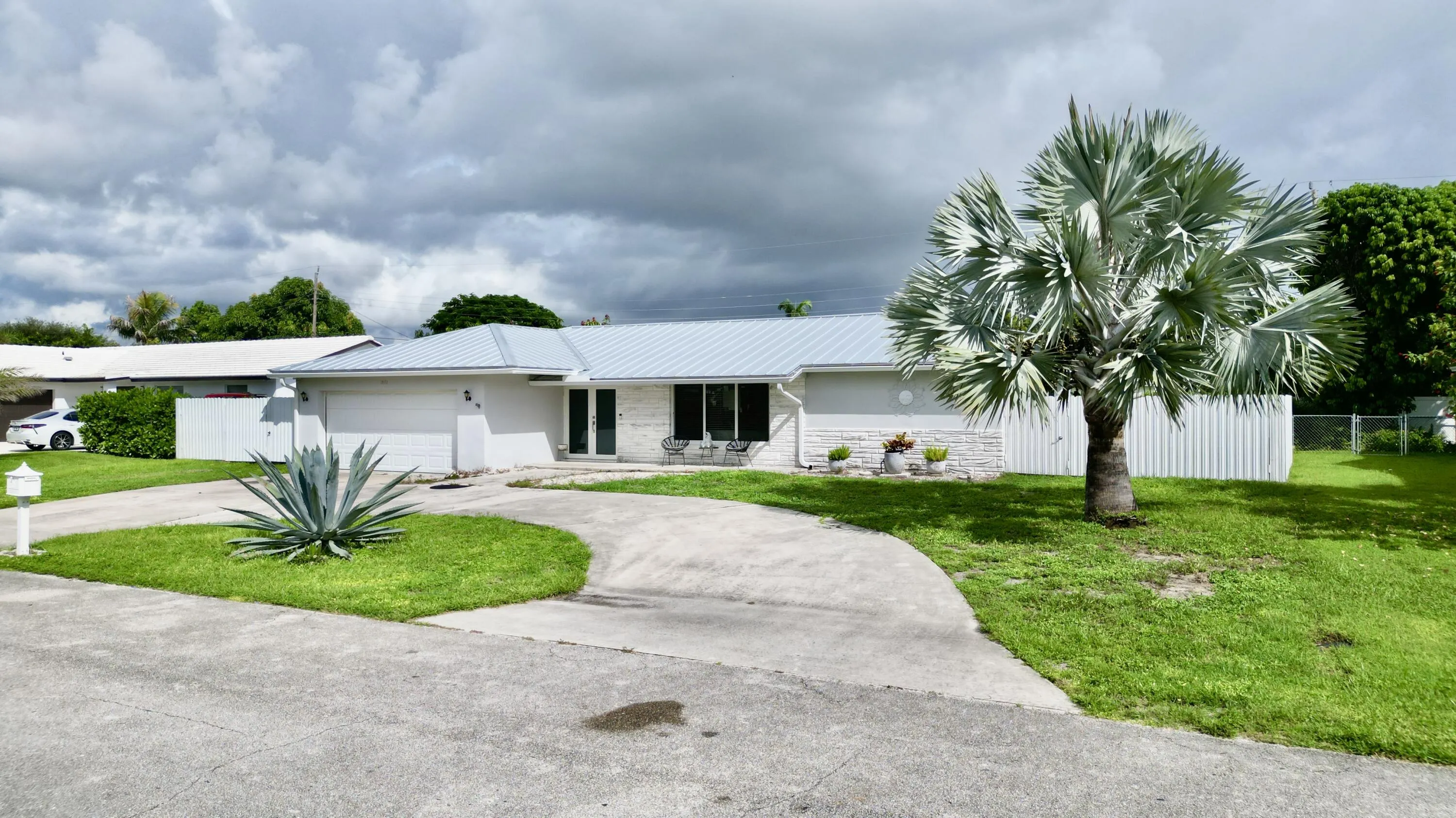 1861 Caribbean Road W