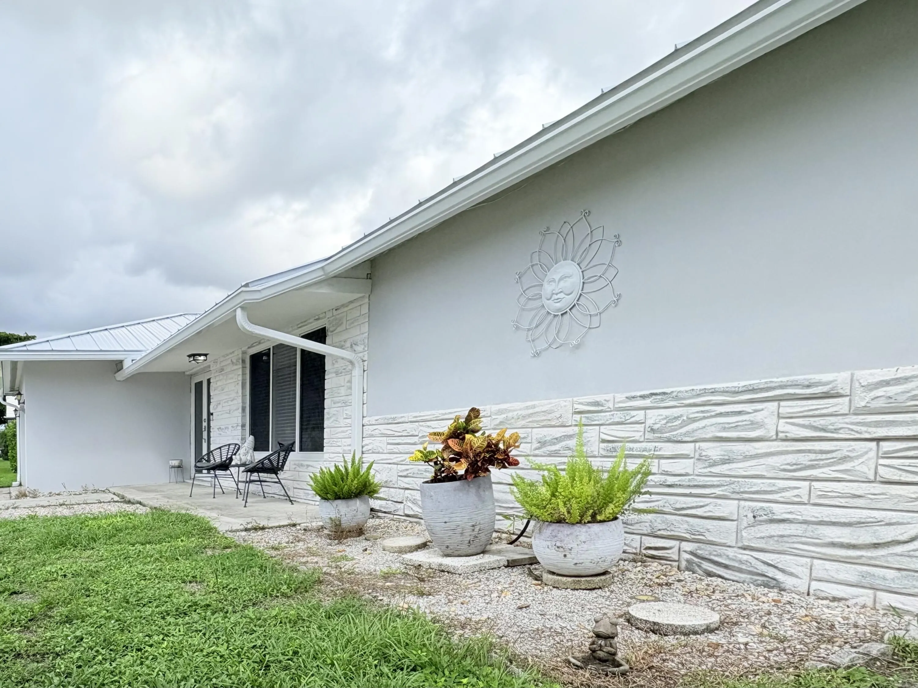 1861 Caribbean Road W