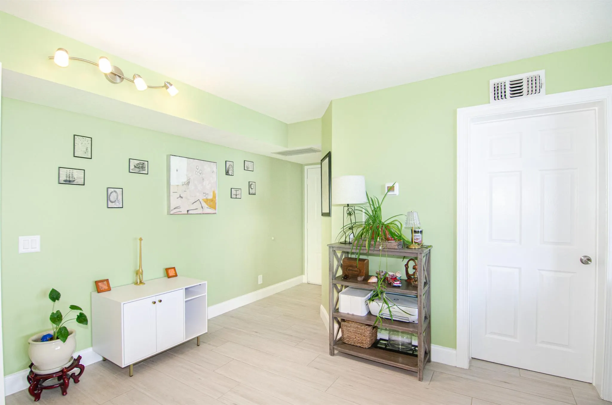 760 Executive Center Drive, #24