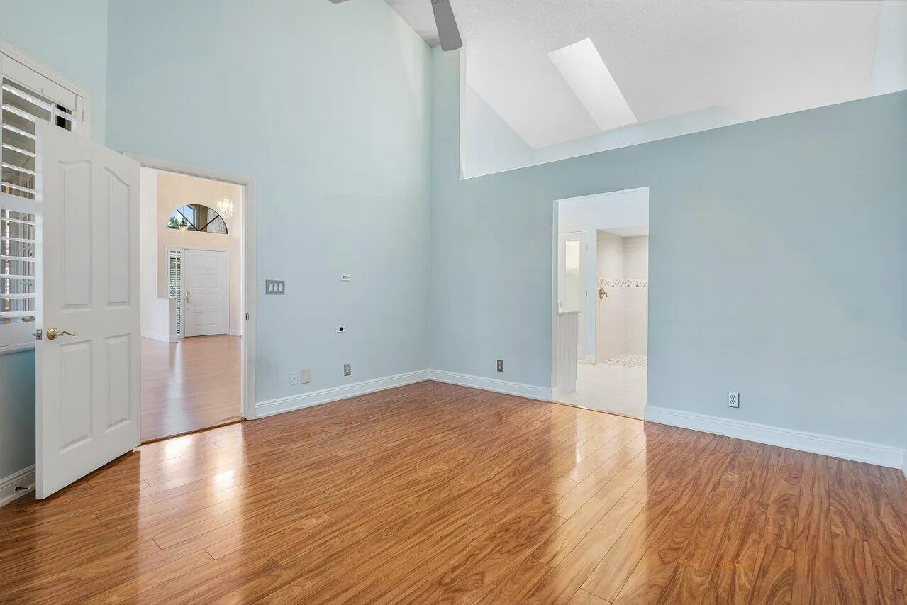 8207 Cassia Drive