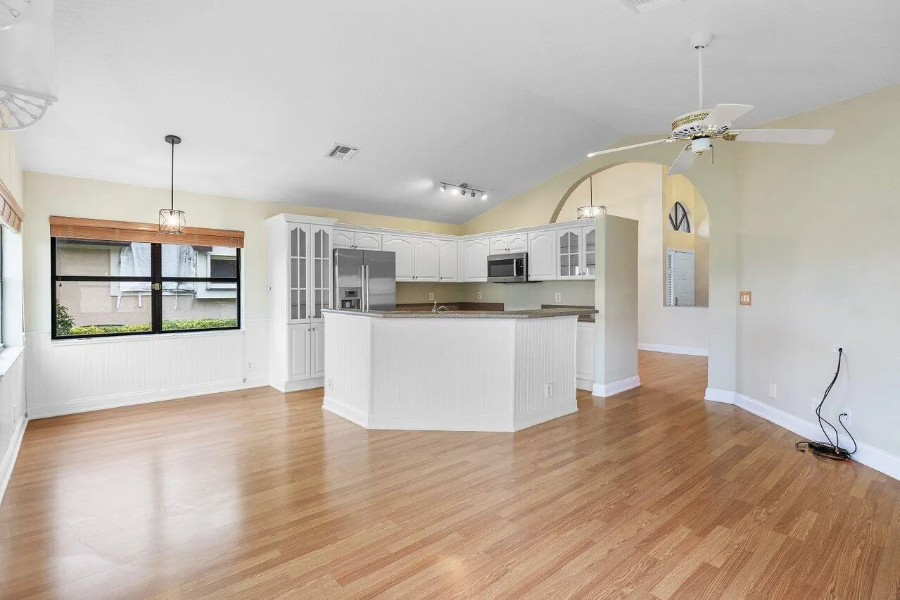 8207 Cassia Drive