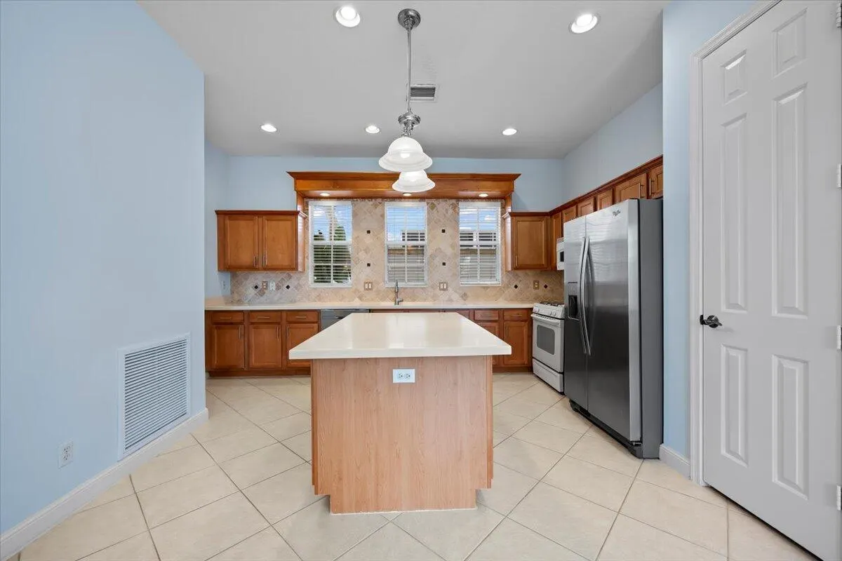 35 Stoney Drive