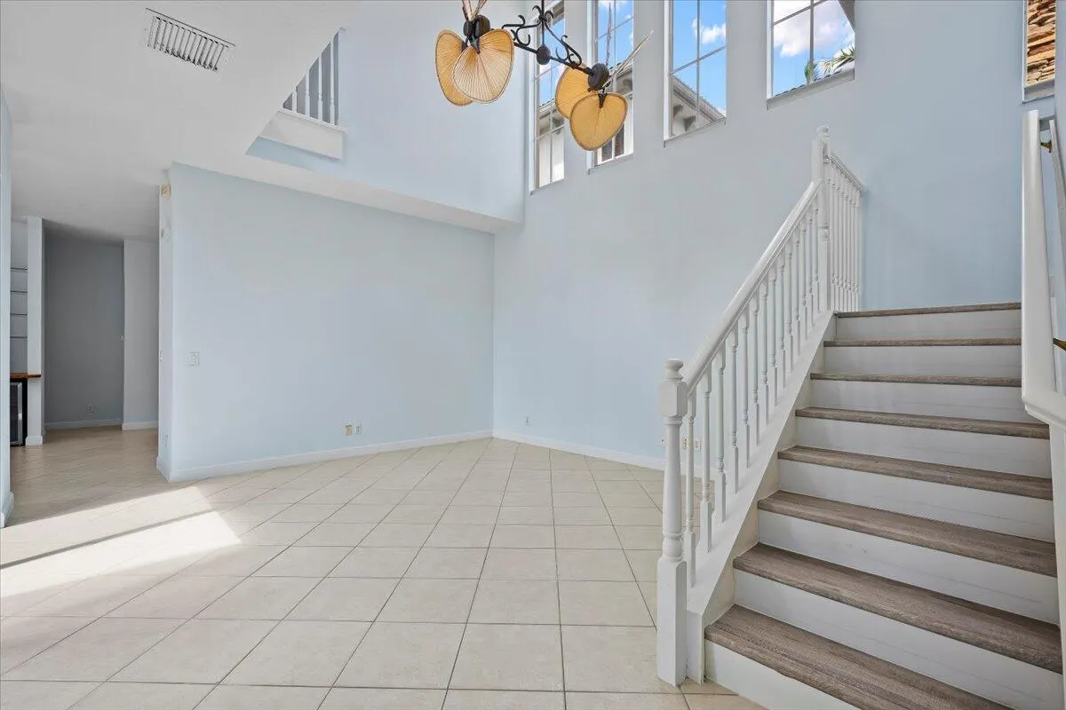 35 Stoney Drive