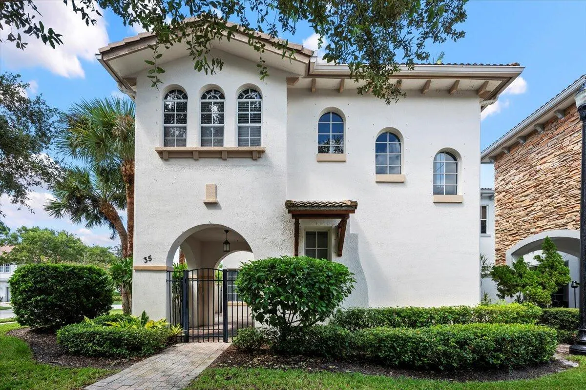 35 Stoney Drive
