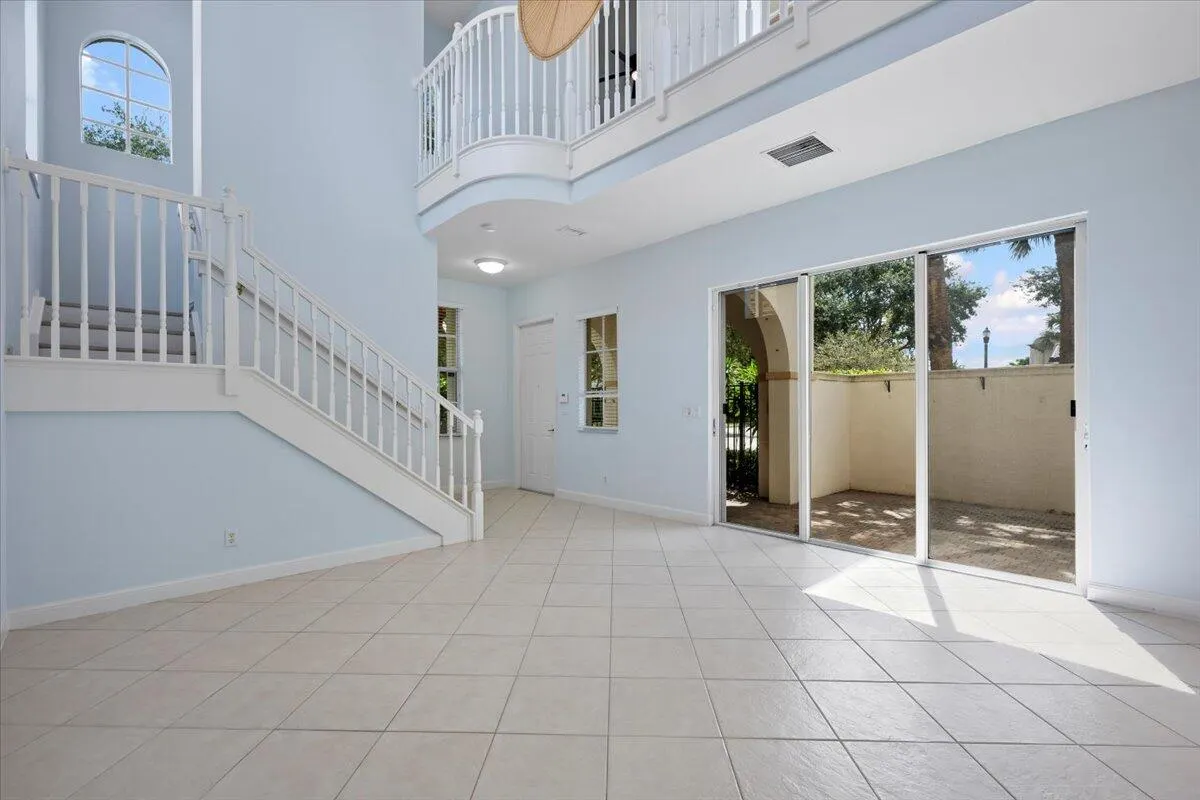 35 Stoney Drive
