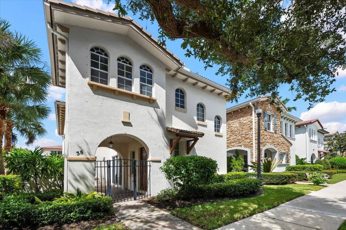 35 Stoney Drive