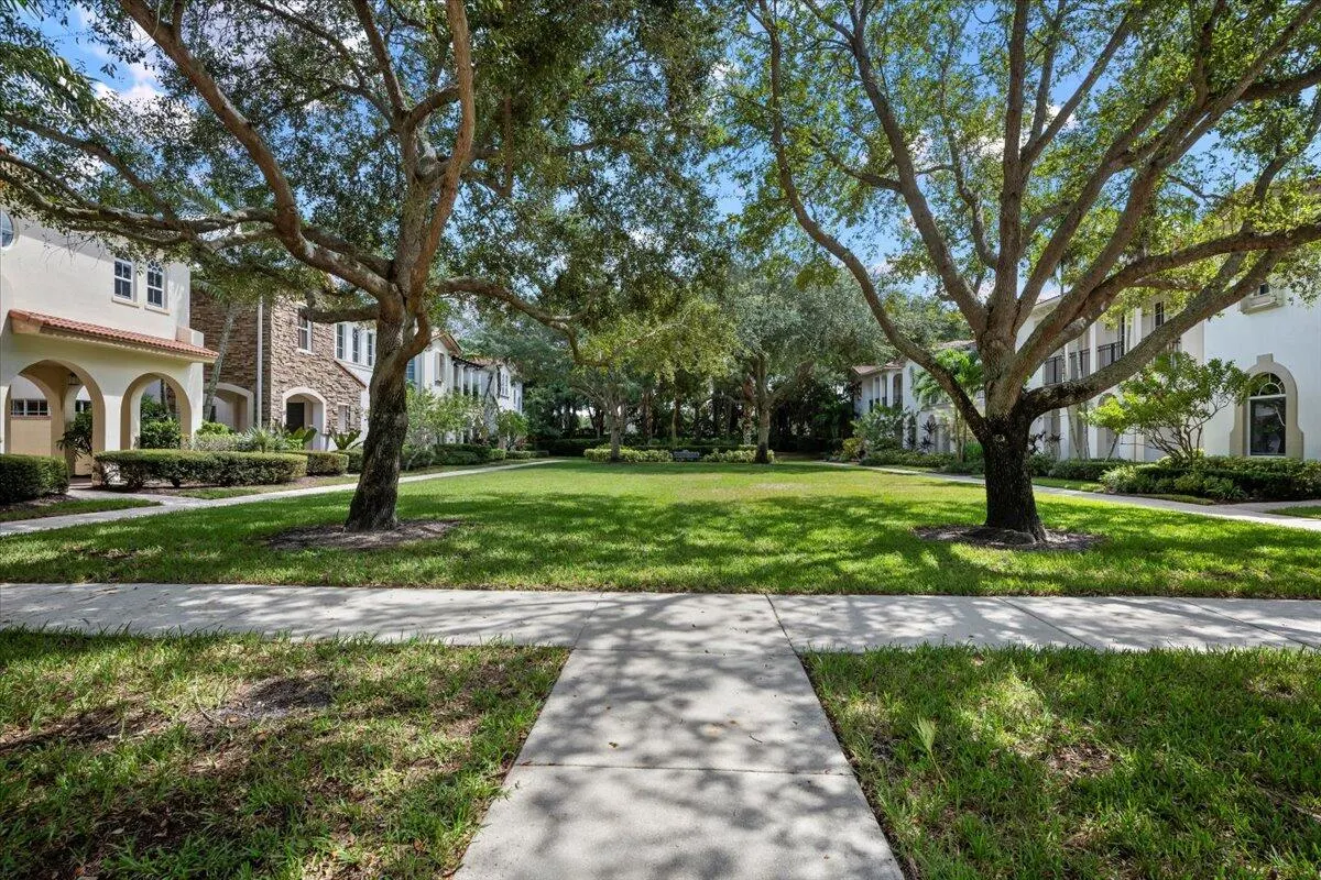 35 Stoney Drive