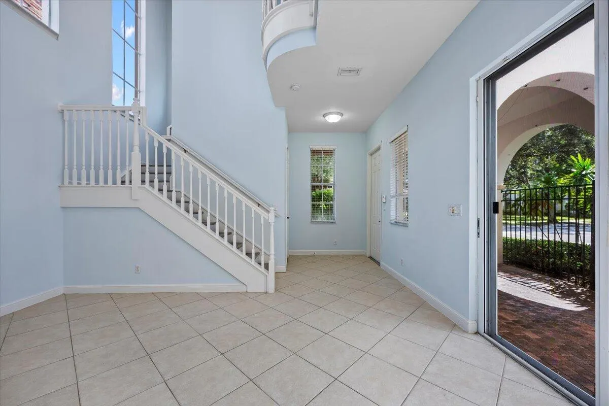 35 Stoney Drive