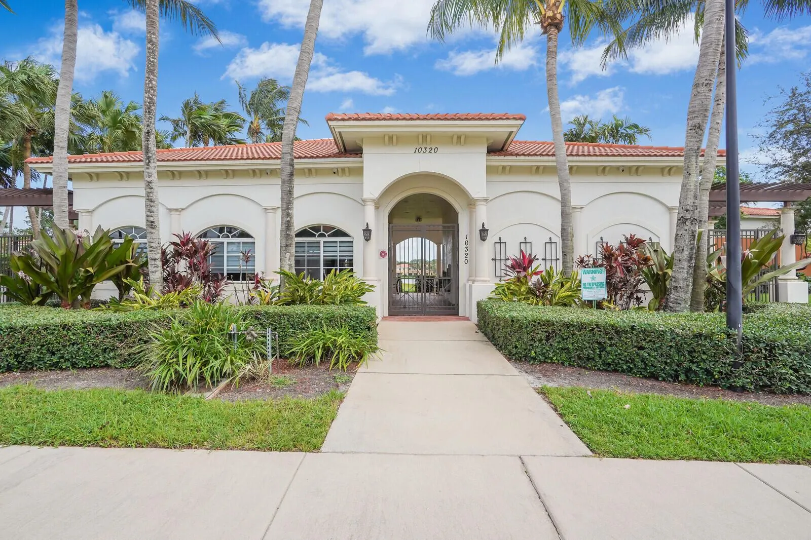 7411 Sarentino Lane, #216