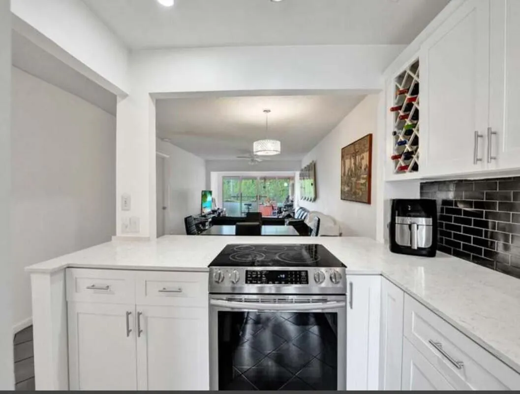 2721 SW 13th Street, #101
