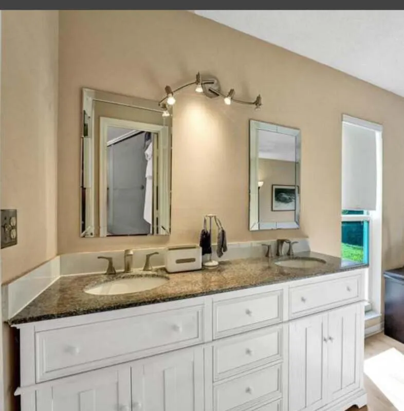 2721 SW 13th Street, #101