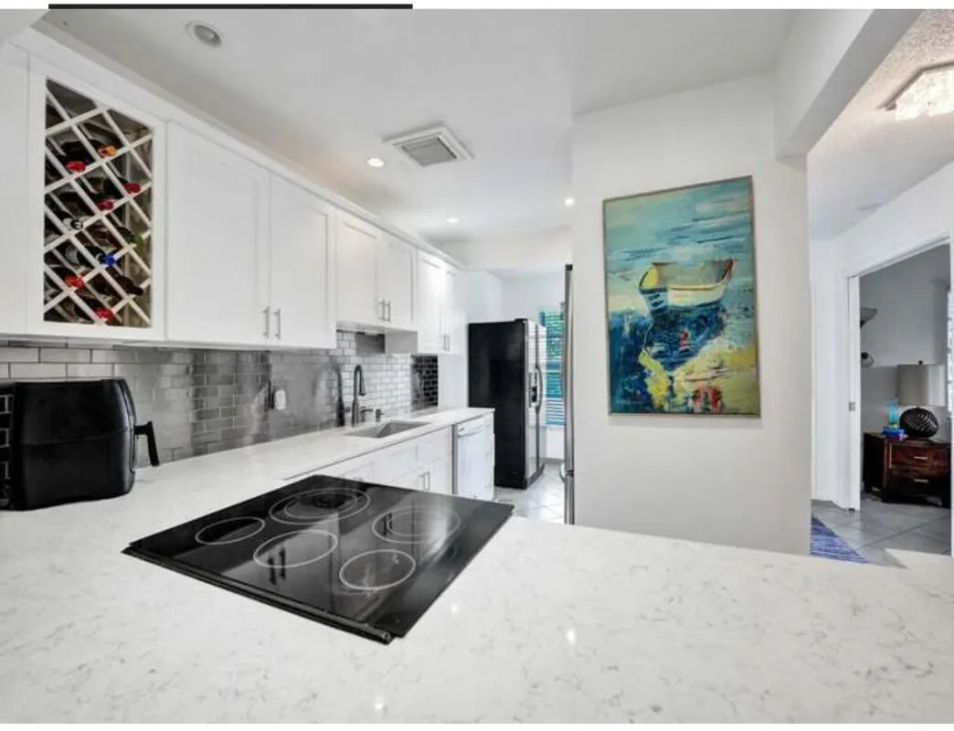 2721 SW 13th Street, #101