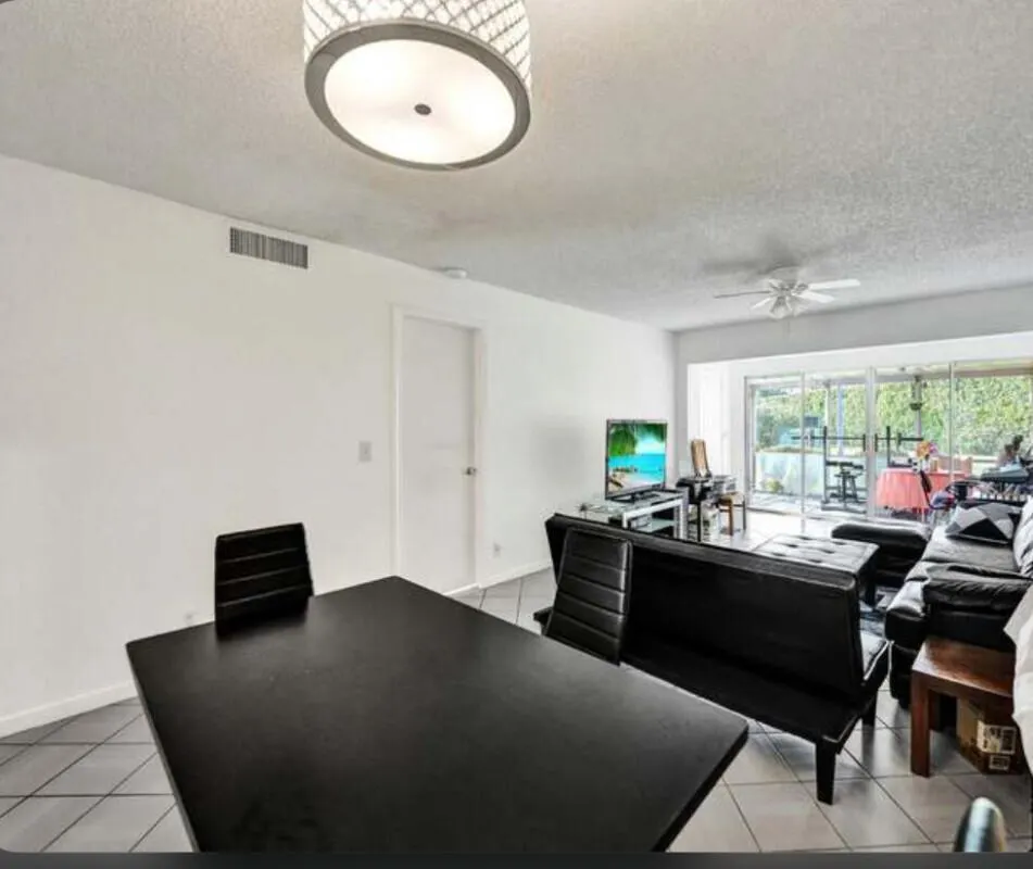 2721 SW 13th Street, #101