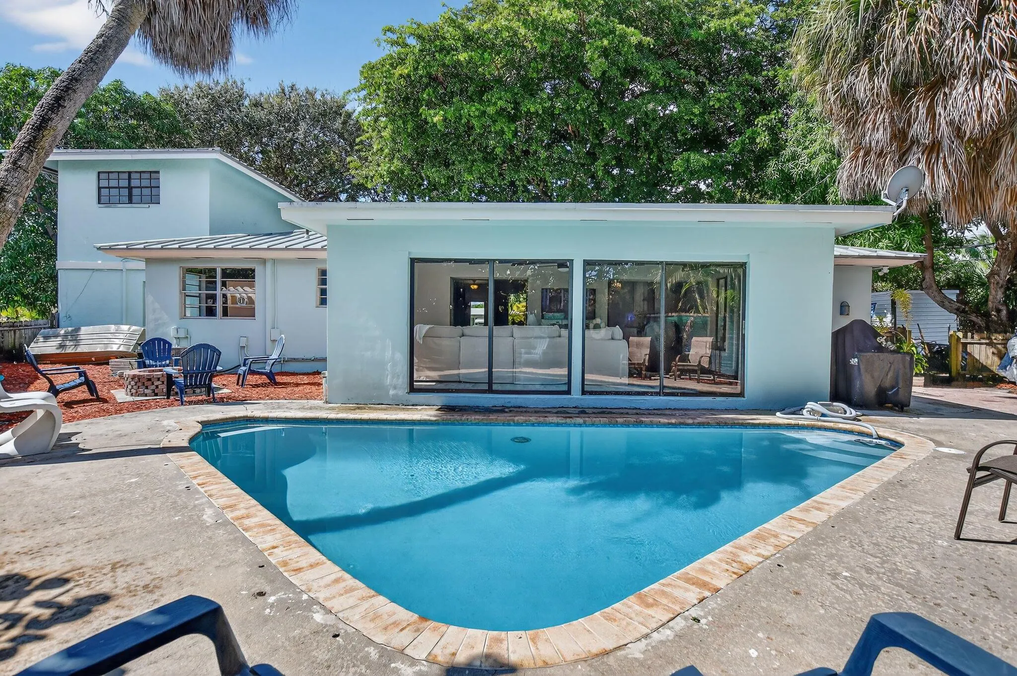 1517 SE 4th Court