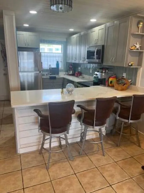 1116 Lake Terrace, #105